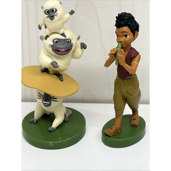 Disney Raya and The Last Dragon Deluxe Figurine Play Toy Set 8 Pcs Sisu Tuk Tuk - Picture 10 of 16